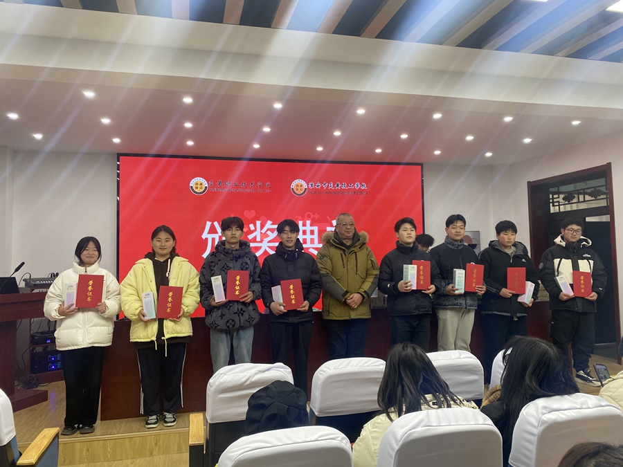 无码人妻丰满熟妇护士A片